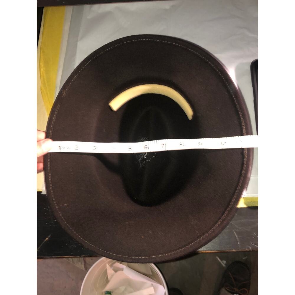 Vintage Doeskin Brown hat with Fall colored feathers - Picture 12 of 12